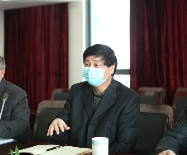 嘉兴市政协副主席马玉华来尊龙人生就是博首页丝绸集团调研事情